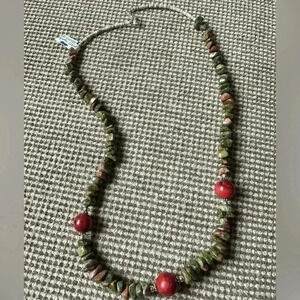 NWT Unakite Apple Coral Beaded Necklace green Orange red